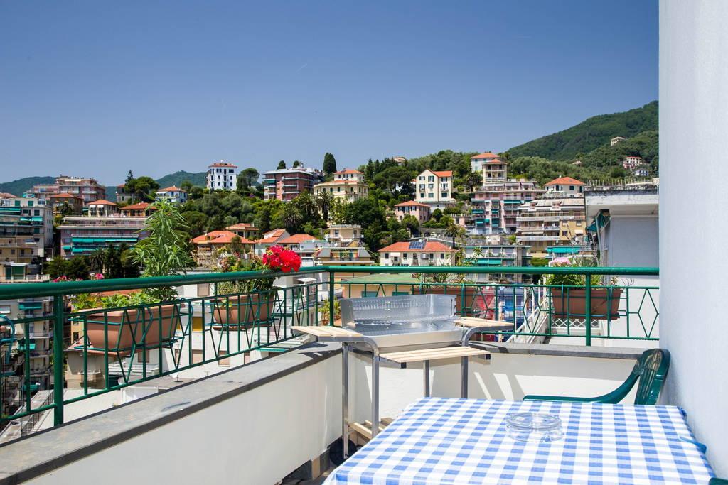 Attic Apartment Rapallo Szoba fotó