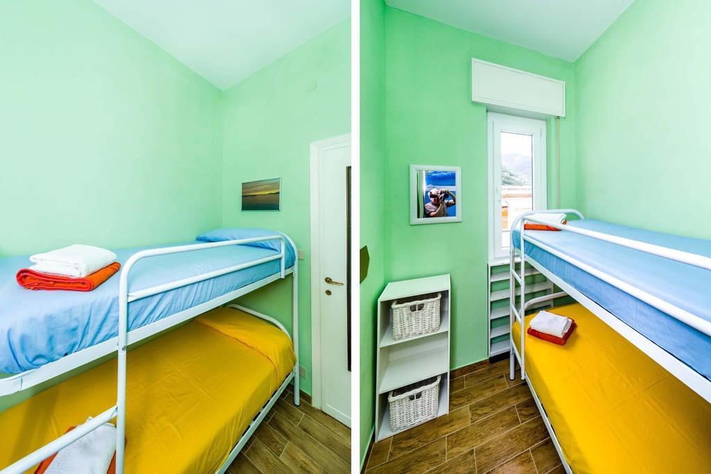 Attic Apartment Rapallo Szoba fotó