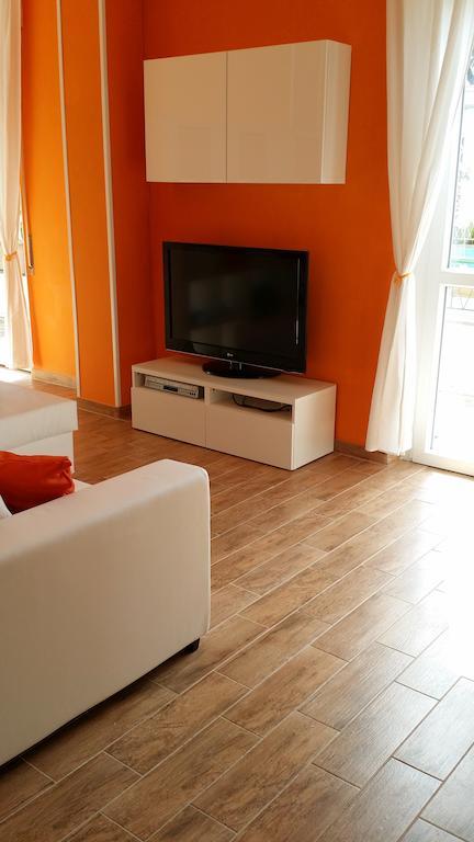 Attic Apartment Rapallo Szoba fotó