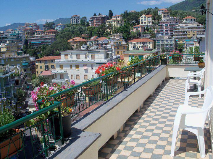 Attic Apartment Rapallo Szoba fotó